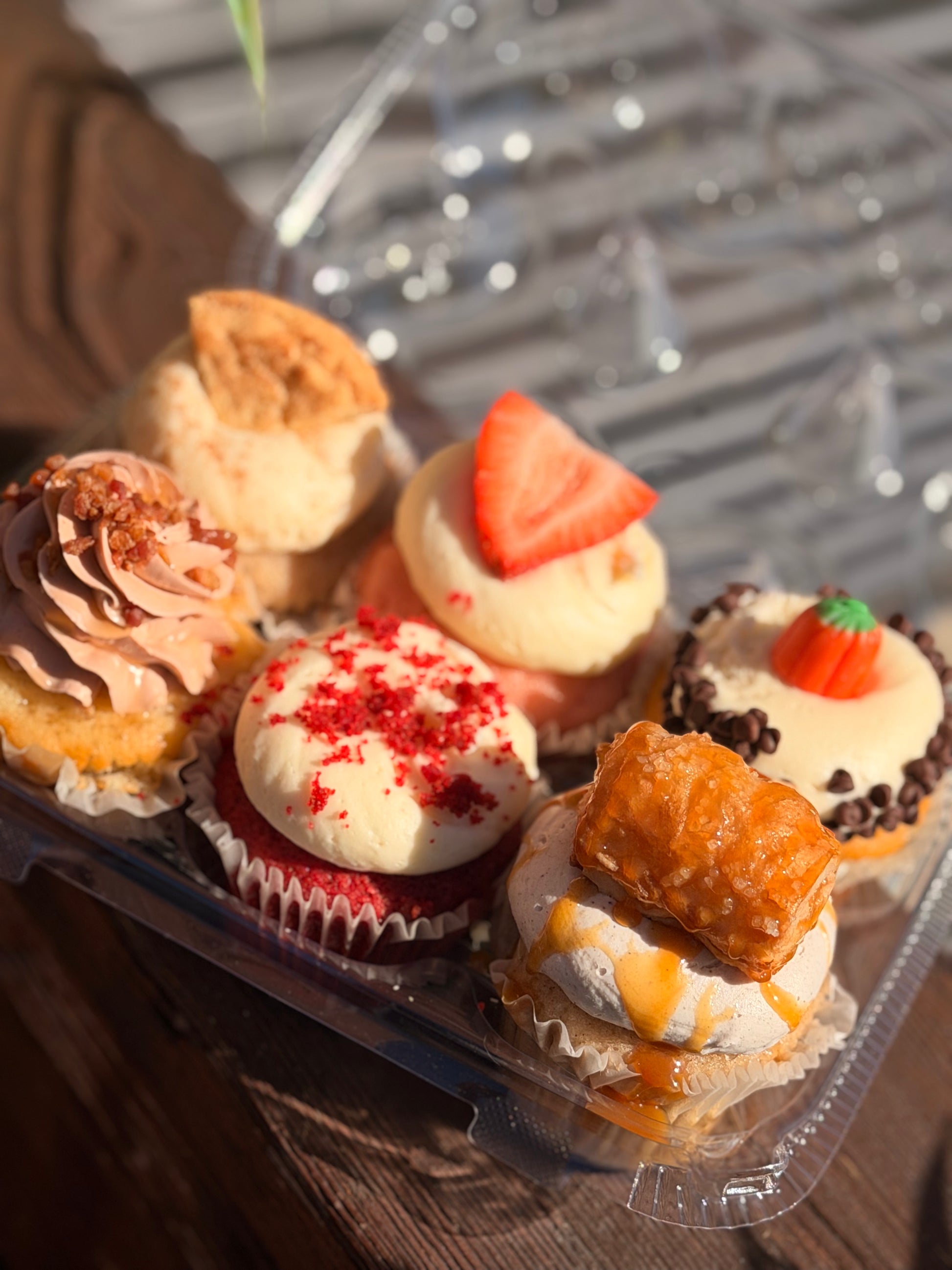 Half Dozen Variety Cupcakes (IN-STORE PICKUP ONLY)